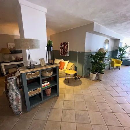 Boutique Leicht & Friends Aparthotel *